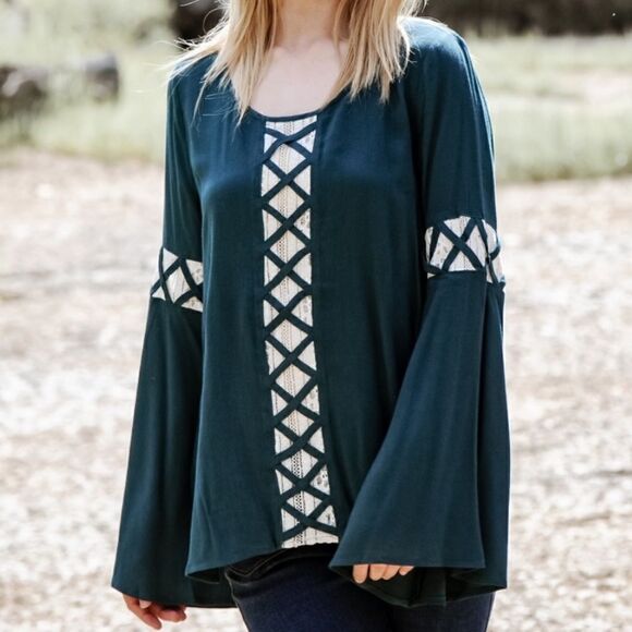 Lace Inlet Detail Top - Picture 8 of 16